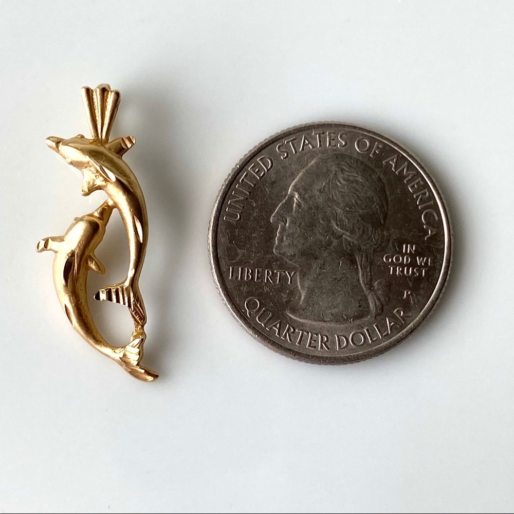 ⚡️Host Pick⚡️Vintage 14k Twin Dolphin Pendant - Picture 10 of 10